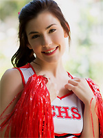 Hot cheerleader Jenna Reid strips in a public park